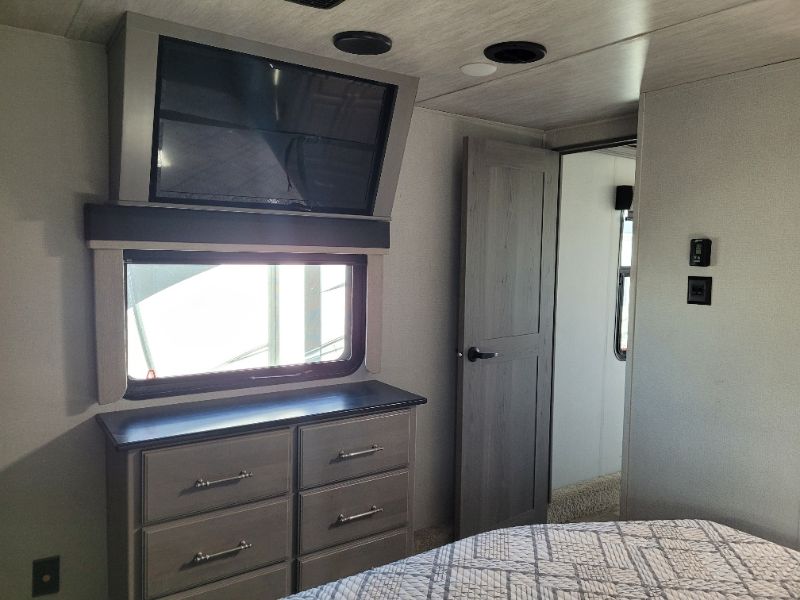 2021 Keystone Montana 3813MS - Image 22