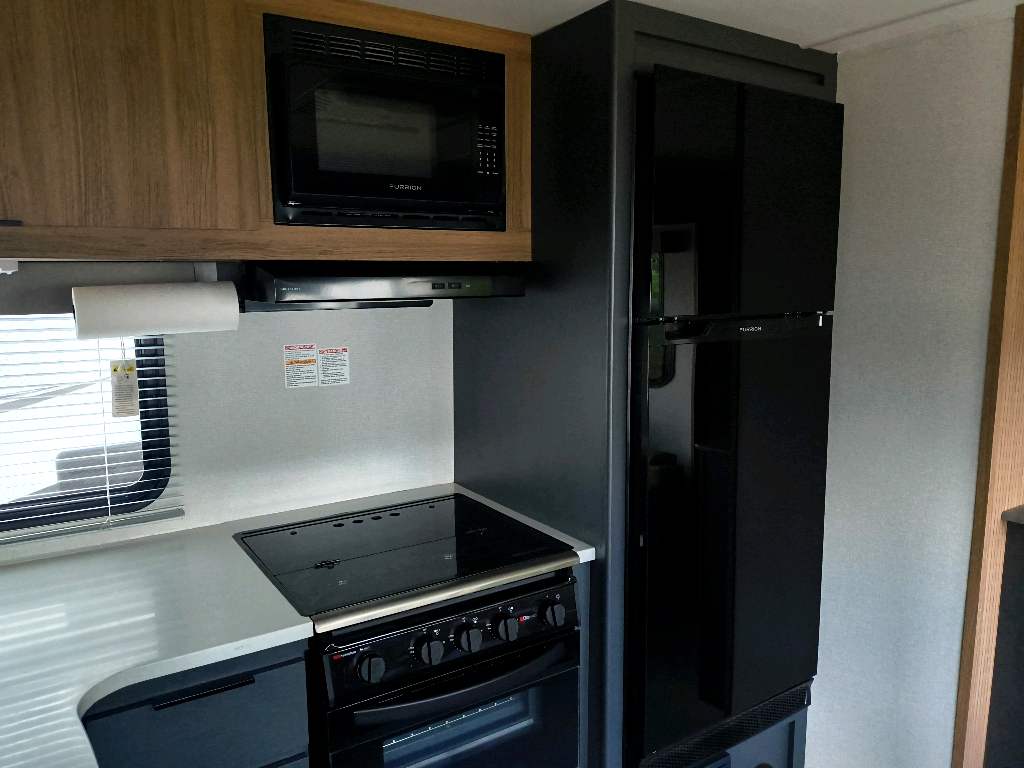 2025 HEARTLAND CORTERRA 33.3BH - Image 12