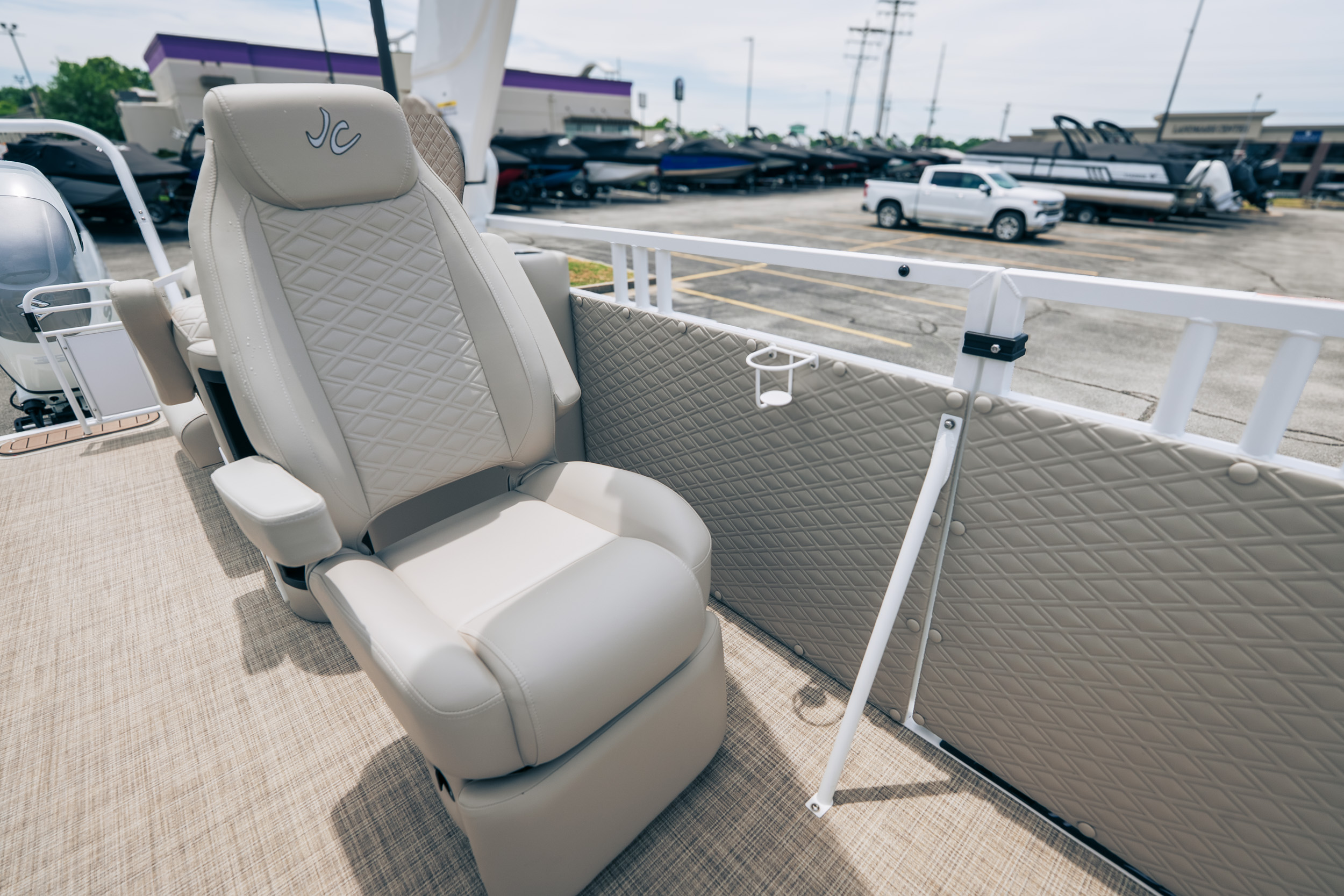 2026 JC Tritoon SportToon 26 TT - Image 13