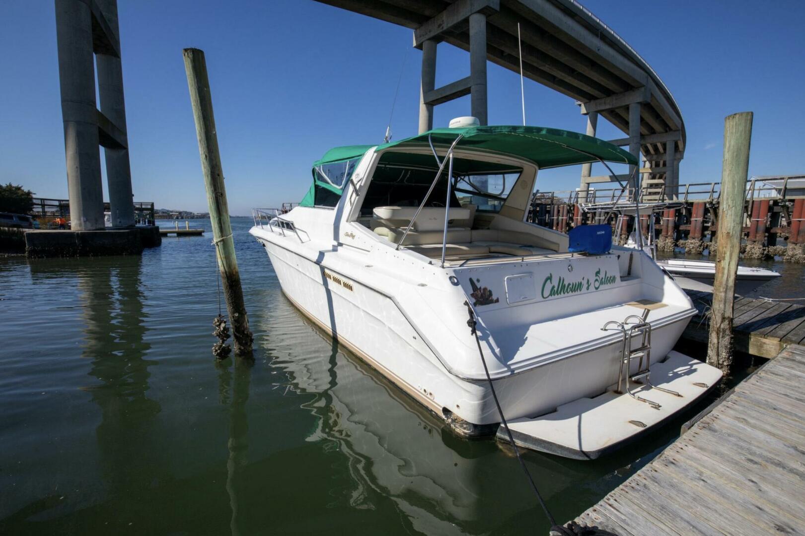 1990 Sea Ray 420 Sundancer - Image 9