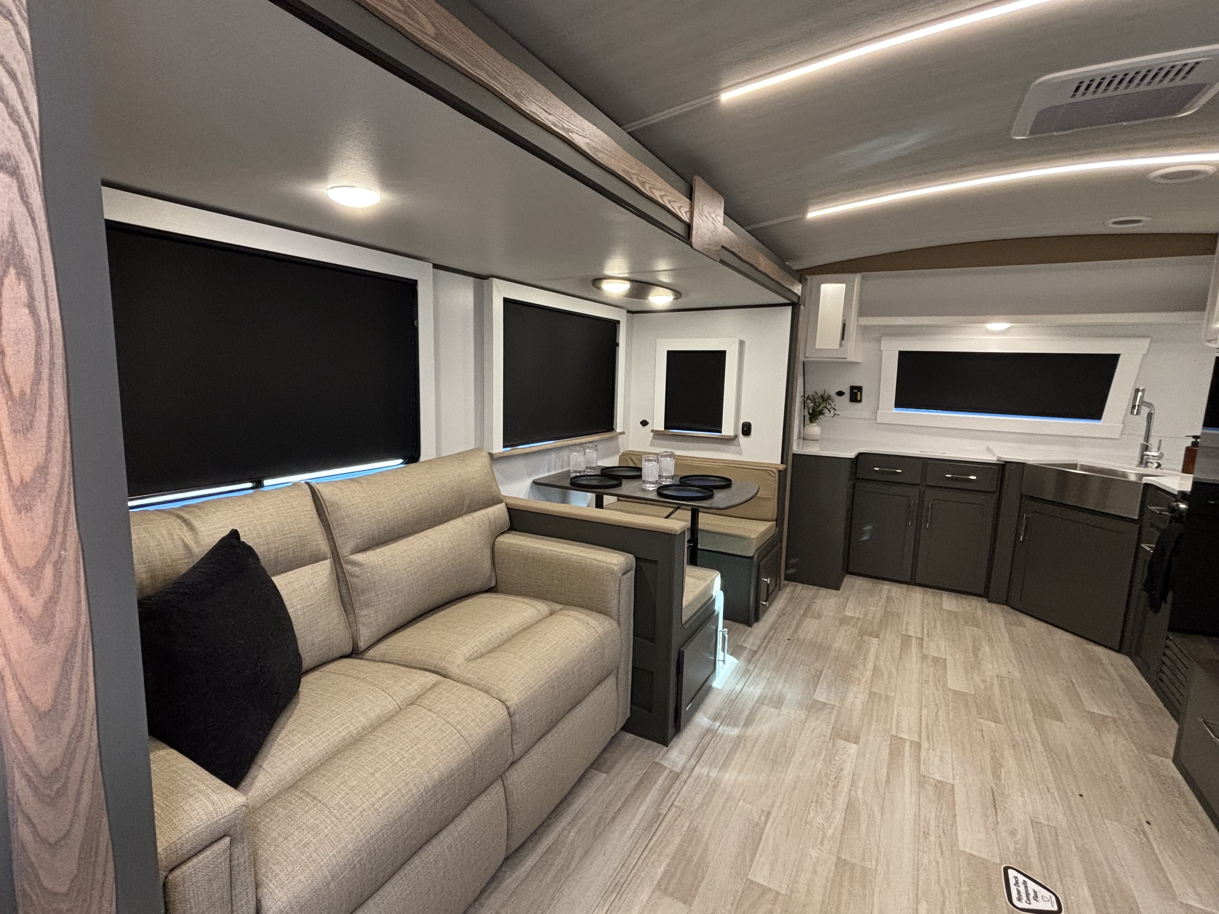 2026 Keystone Bullet Premium 265FKS - Image 16