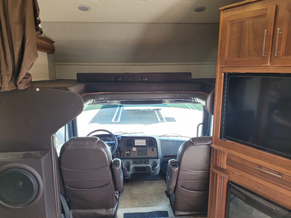 2018 Jayco Seneca 37HJ - Image 7
