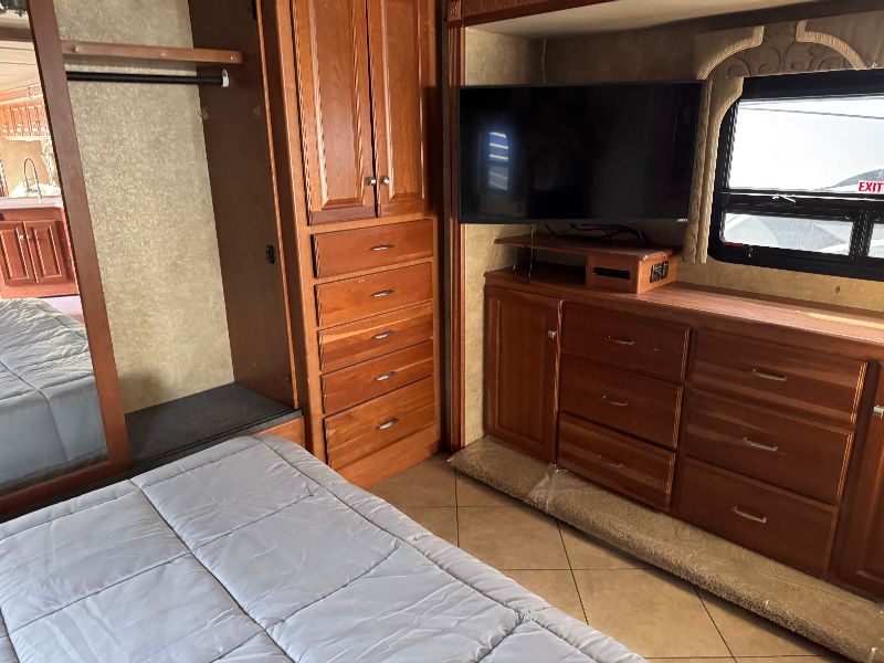 2015 Itasca Suncruiser 35P - Image 14