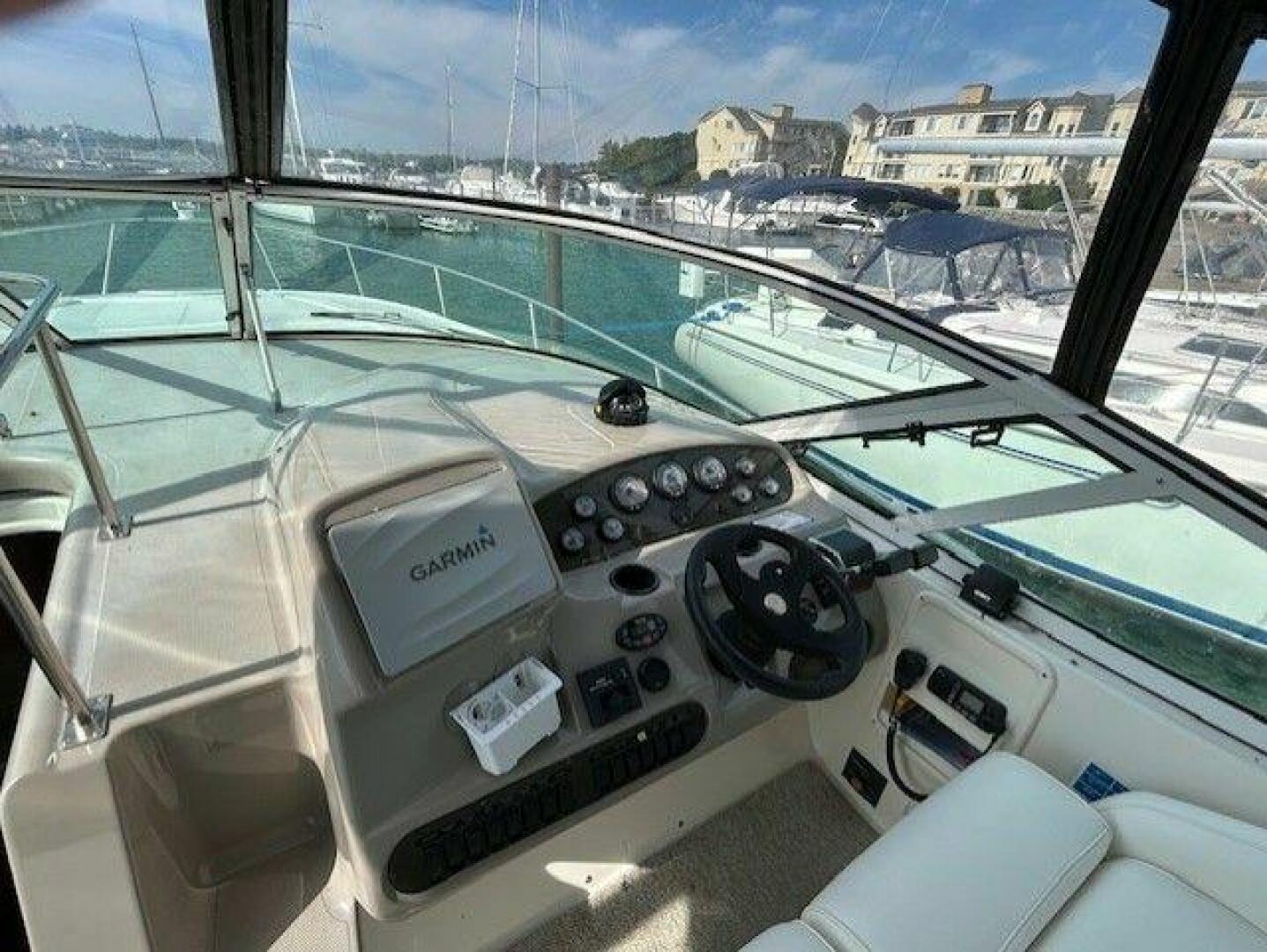 2004 Cruisers Yachts 340 Express - Image 13