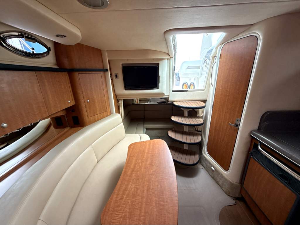 2006 Sea Ray 320 Sundancer - Image 9