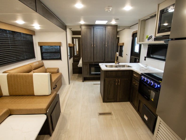 2026 CrossRoads Zinger 328SB - Image 27