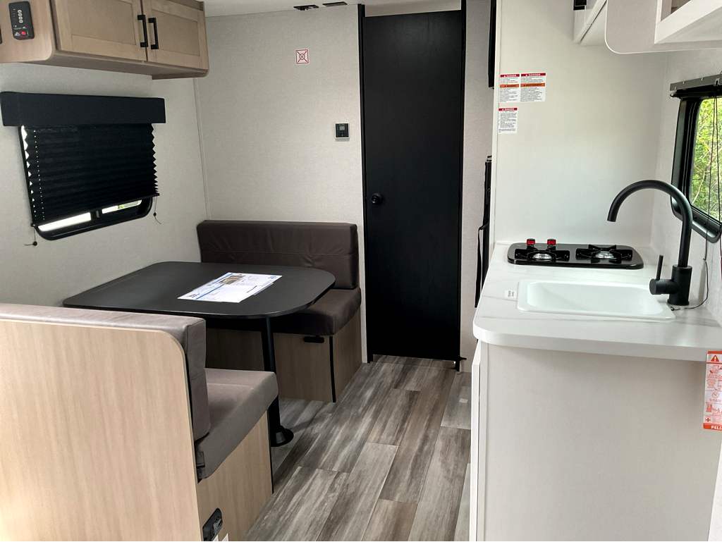 2026 JAYCO Jay Flight SLX 170 FQ - Image 21