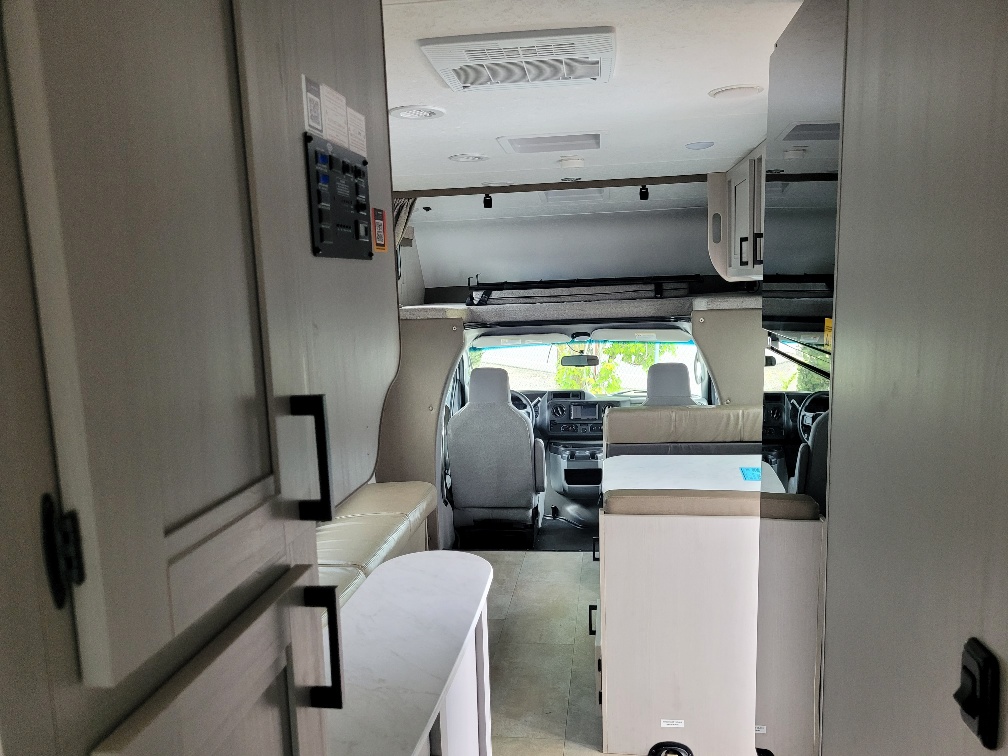 2025 Coachmen Leprechaun 260QB - Ford E-450 - Image 19