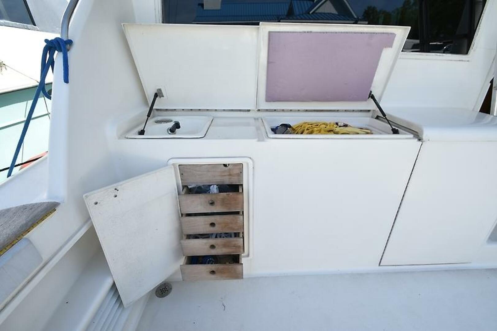 1997 Ocean 48 Convertible - Image 46