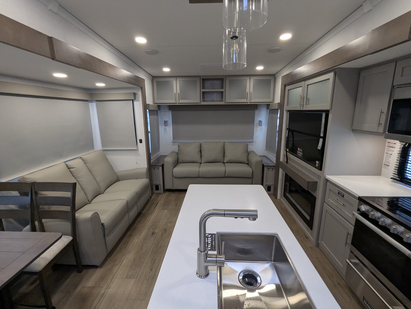 2026 Alliance RV Avenue 32RLS - Image 17