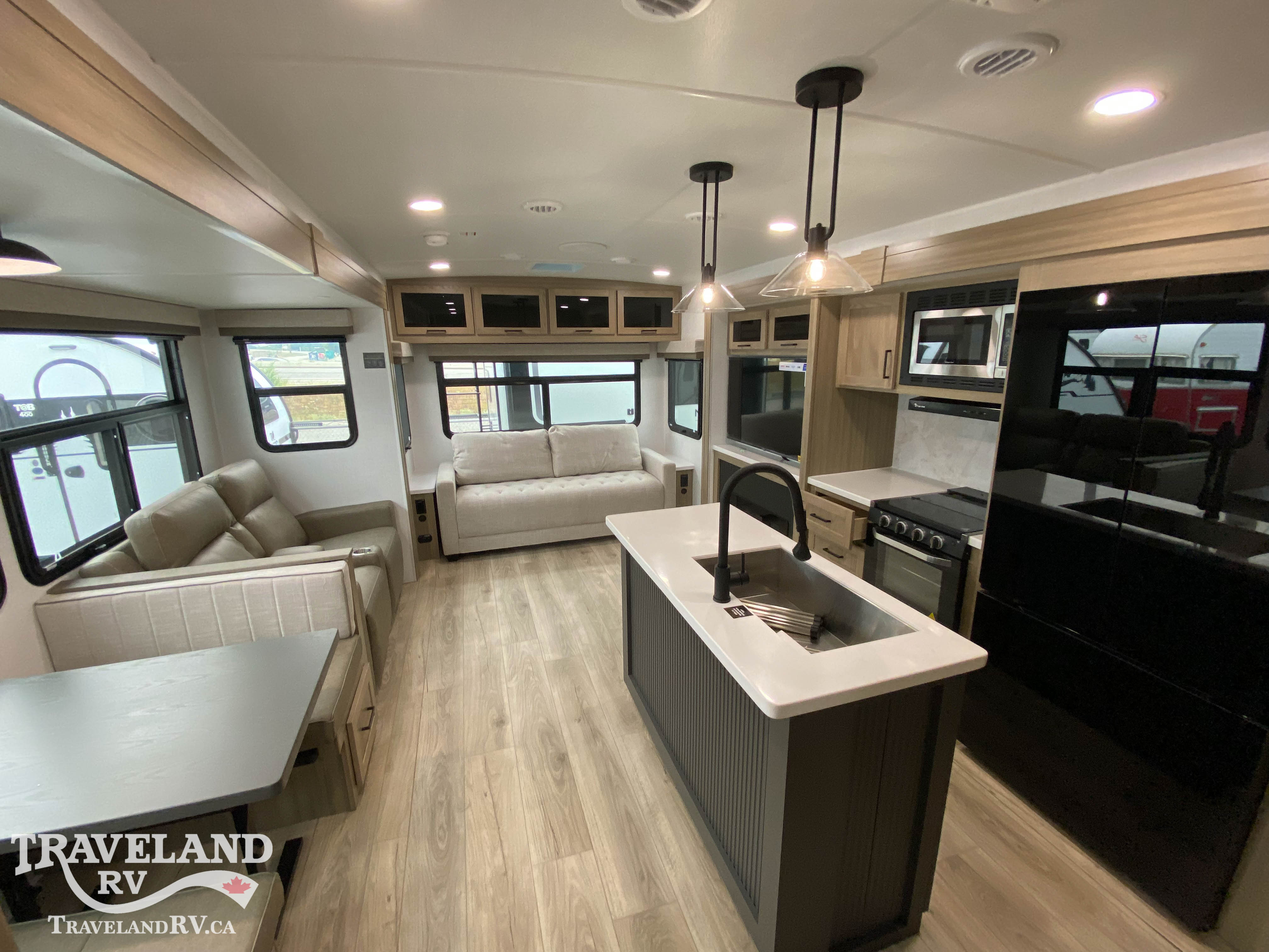 2027 Forest River Rockwood Ultra Lite 2916RL - Image 3