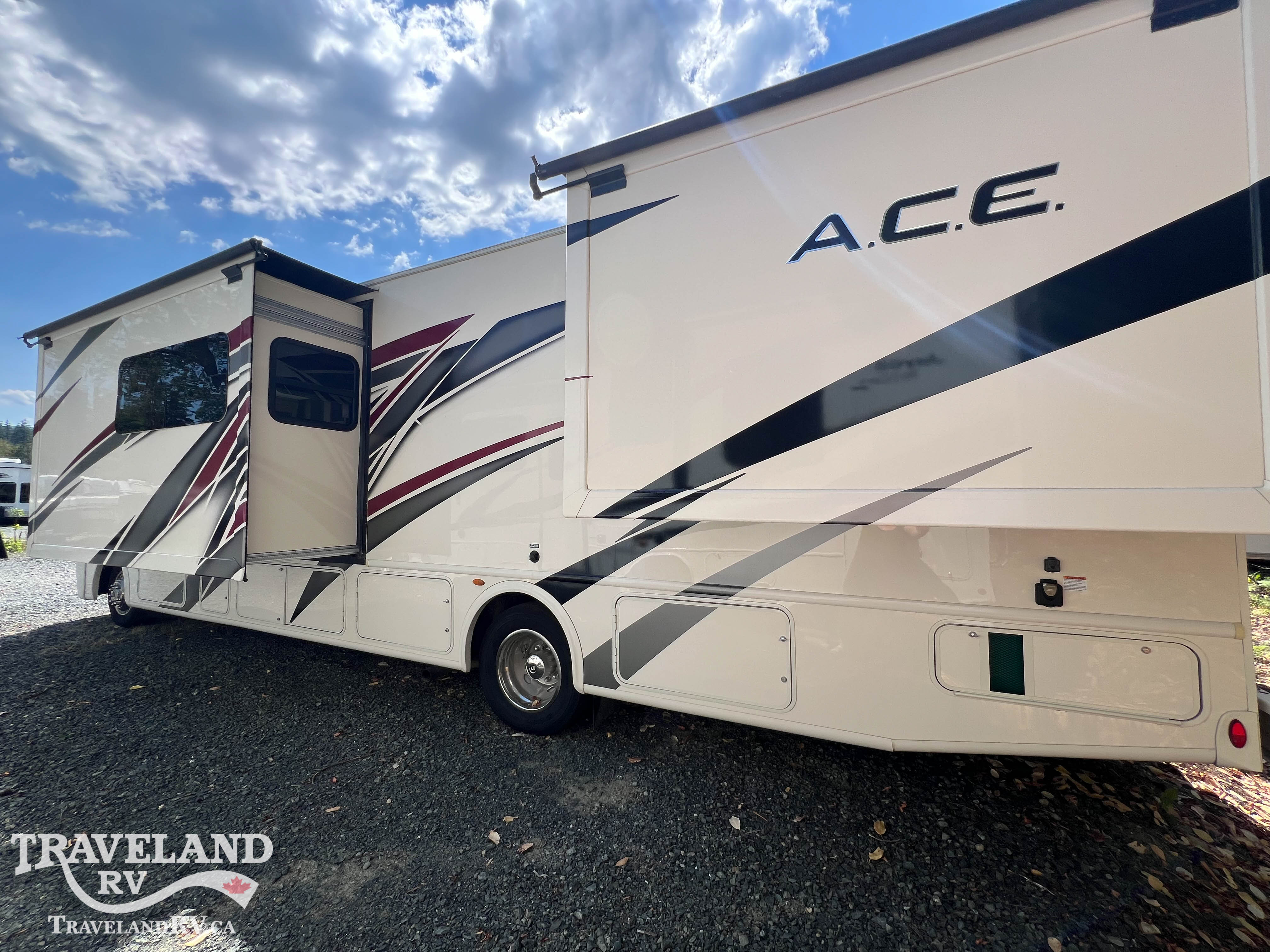 2022 Thor Motor Coach ACE 33.1 - Image 3