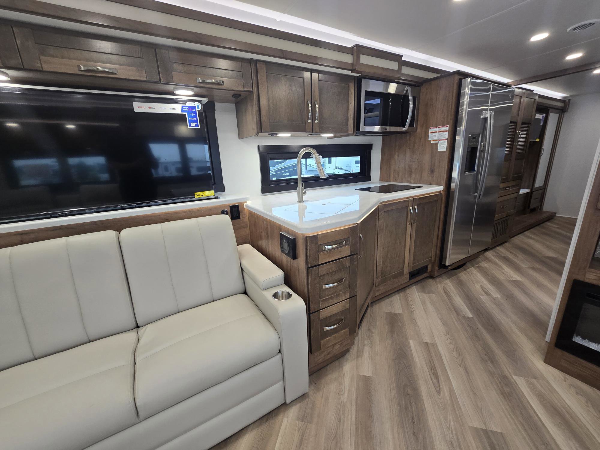 2026 JAYCO SENECA 37M - Image 17