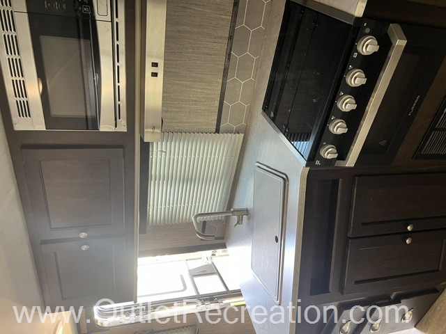 2019 Cruiser RV Shadow Cruiser SC280QBS - Image 9