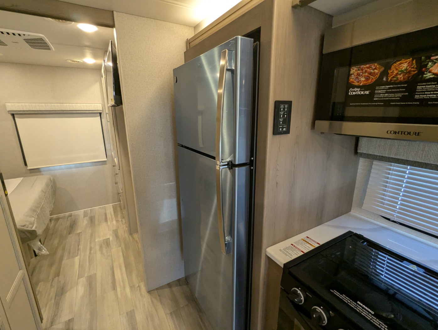 2027 Thor Motor Coach Omni X32 - Image 45
