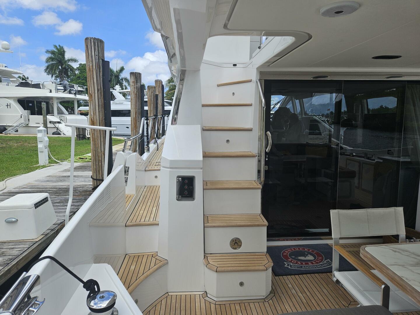 2022 Azimut 66 - Image 20