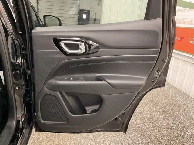 2026 Jeep Compass Latitude Altitude 4x4 - Image 32