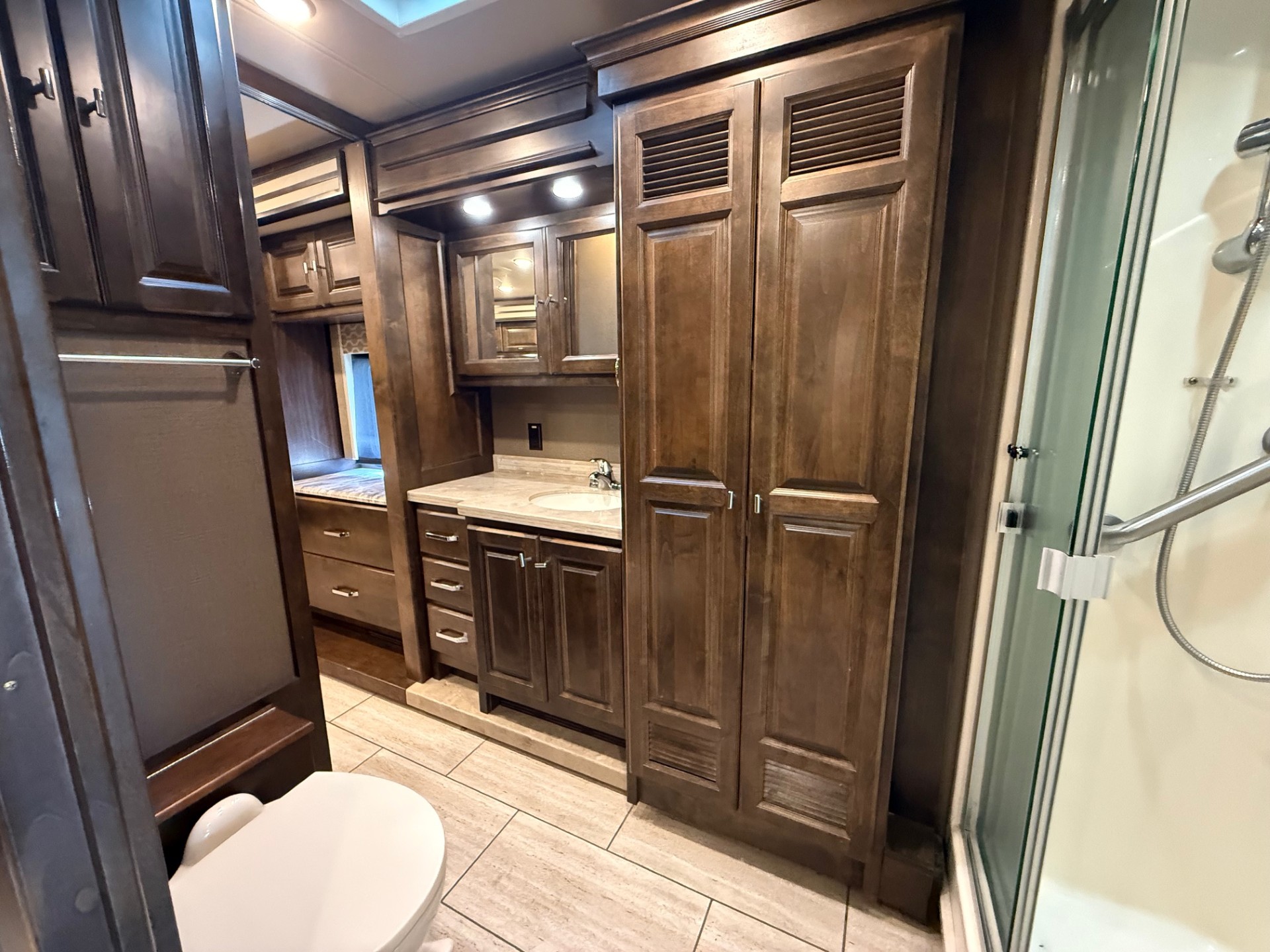 2019 TIFFIN ALLEGRO 34PA - Image 12