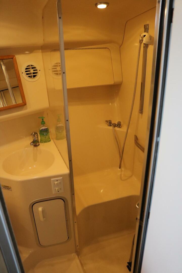 1996 Sea Ray Sundancer - Image 19