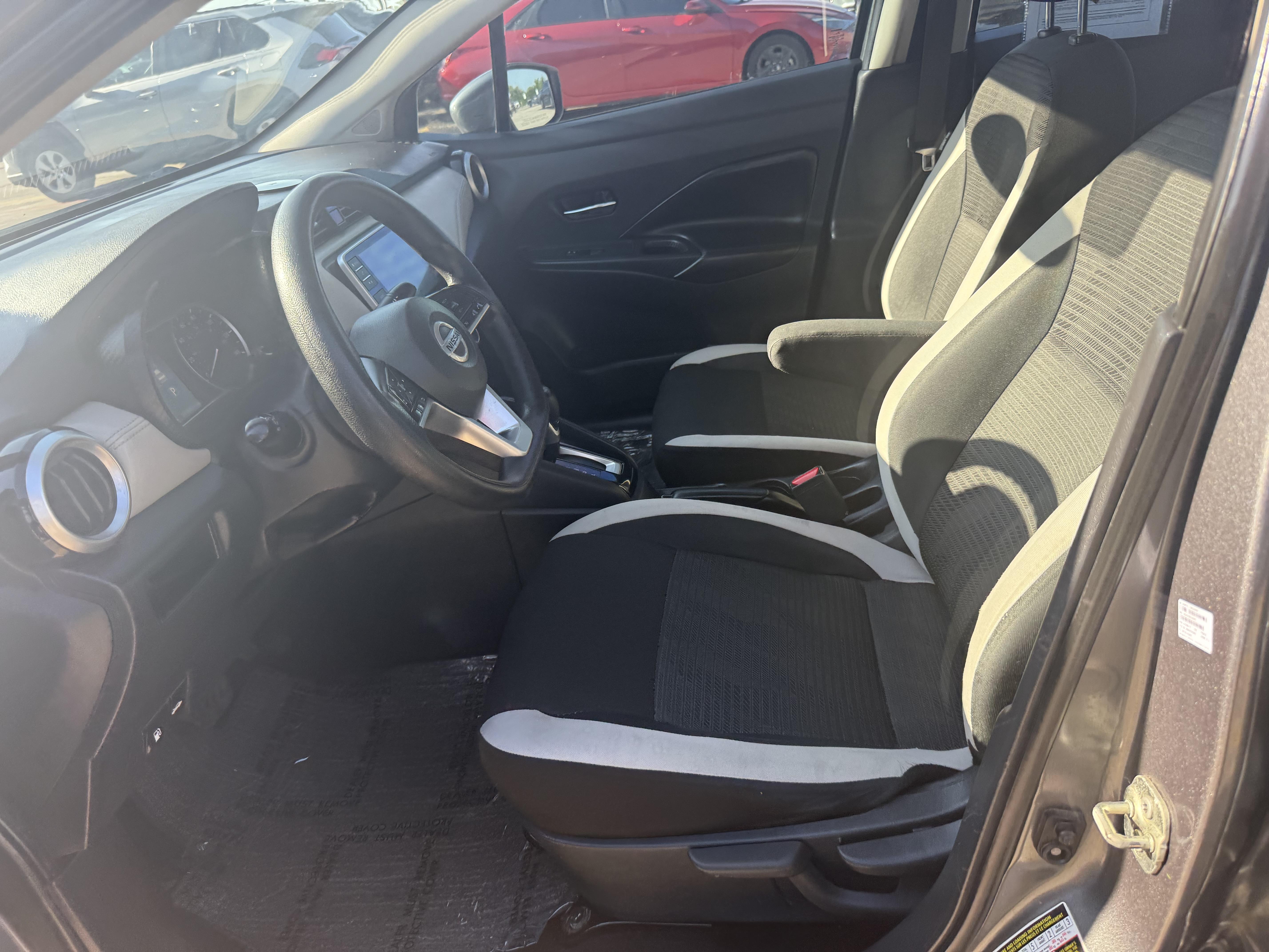 2020 Nissan VERSA Sedan 4D SV I4 - Image 11