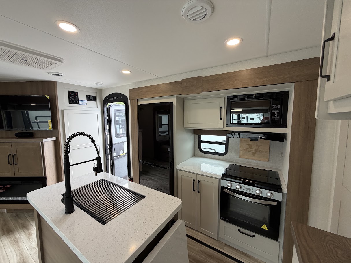 2027 VENTURE RV SPORTTREK 333VIK - Image 15