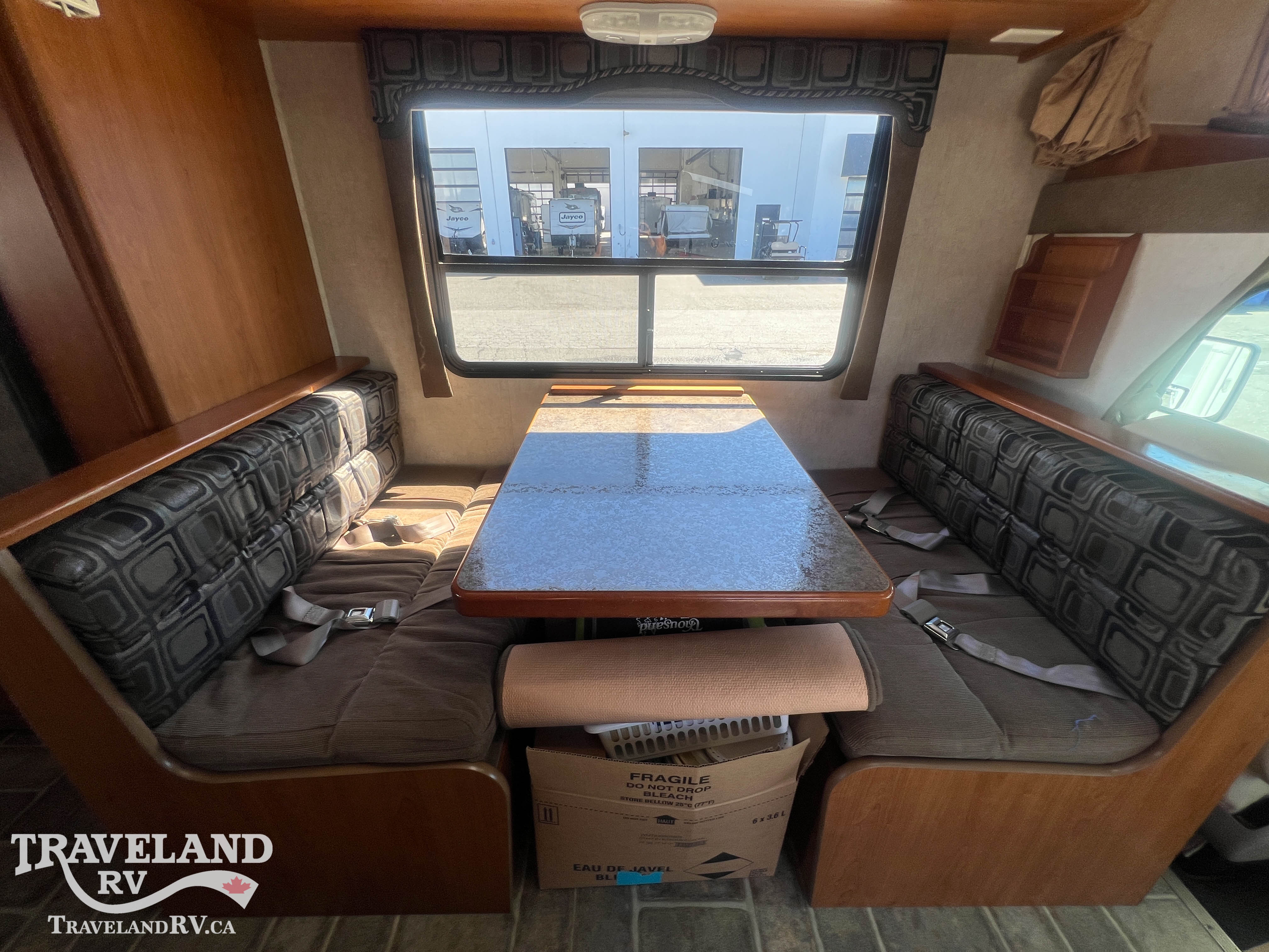 2010 TRIPLE E REGAL C21 HMS - Image 14