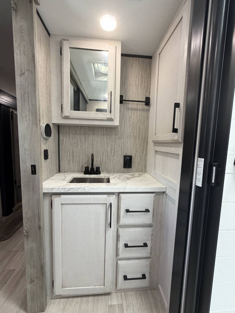 2023 KZ RV Durango Half-Ton D274BHD - Image 26