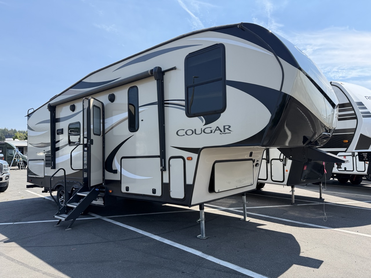 2019 Keystone Cougar Half-Ton West 25RESWE - Image 1