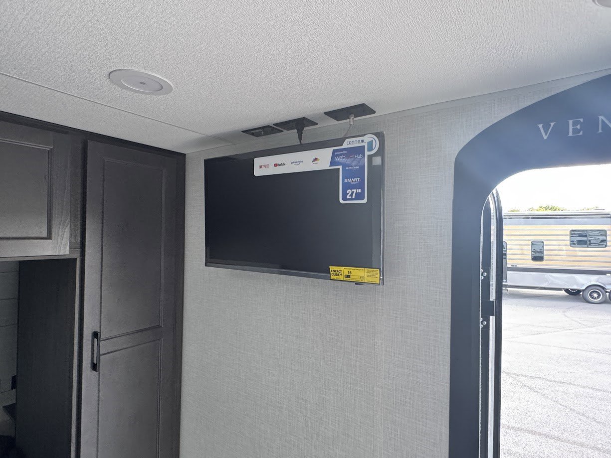 2026 VENTURE RV STRATUS 211VBH - Image 35