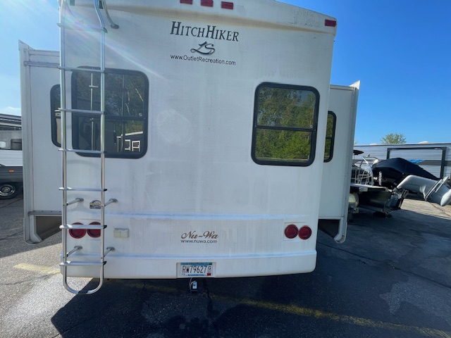 2011 NU-WA HITCHHIKER LS 29.5 FKLS - Image 3