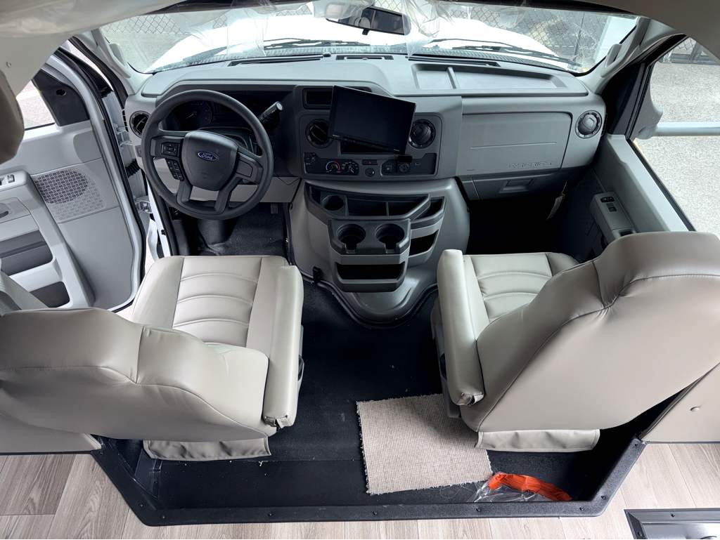2027 ENTEGRA COACH ODYSSEY 24B - Image 9