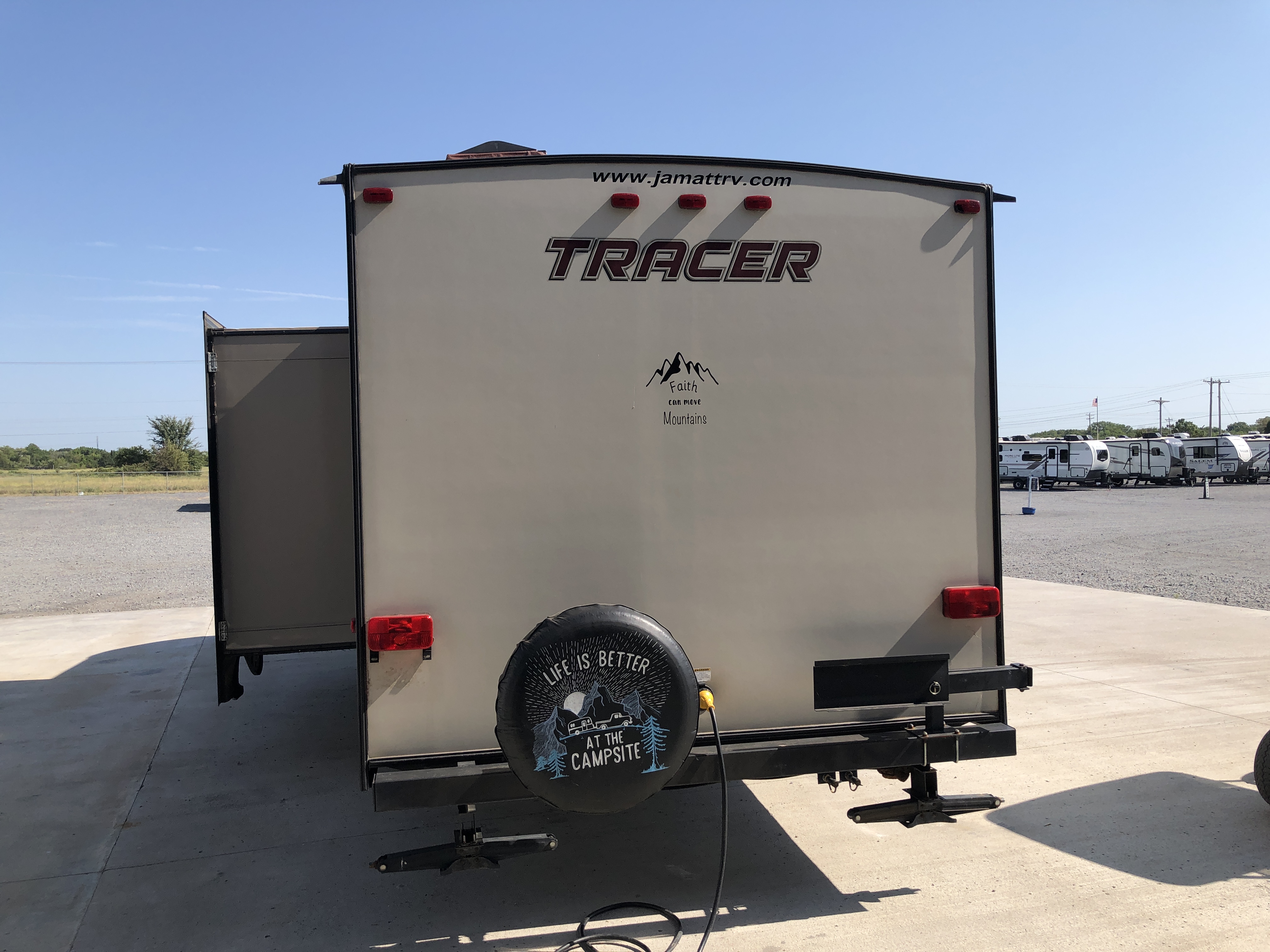 2016 Forest River TRACER 270AIR - Image 6