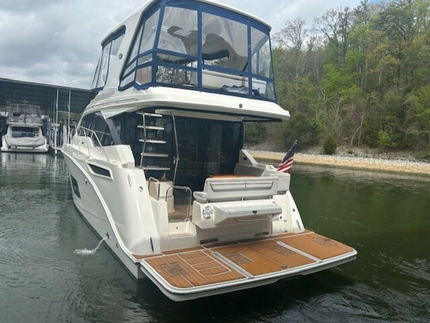 2017 Sea Ray 460 FLY - Image 23