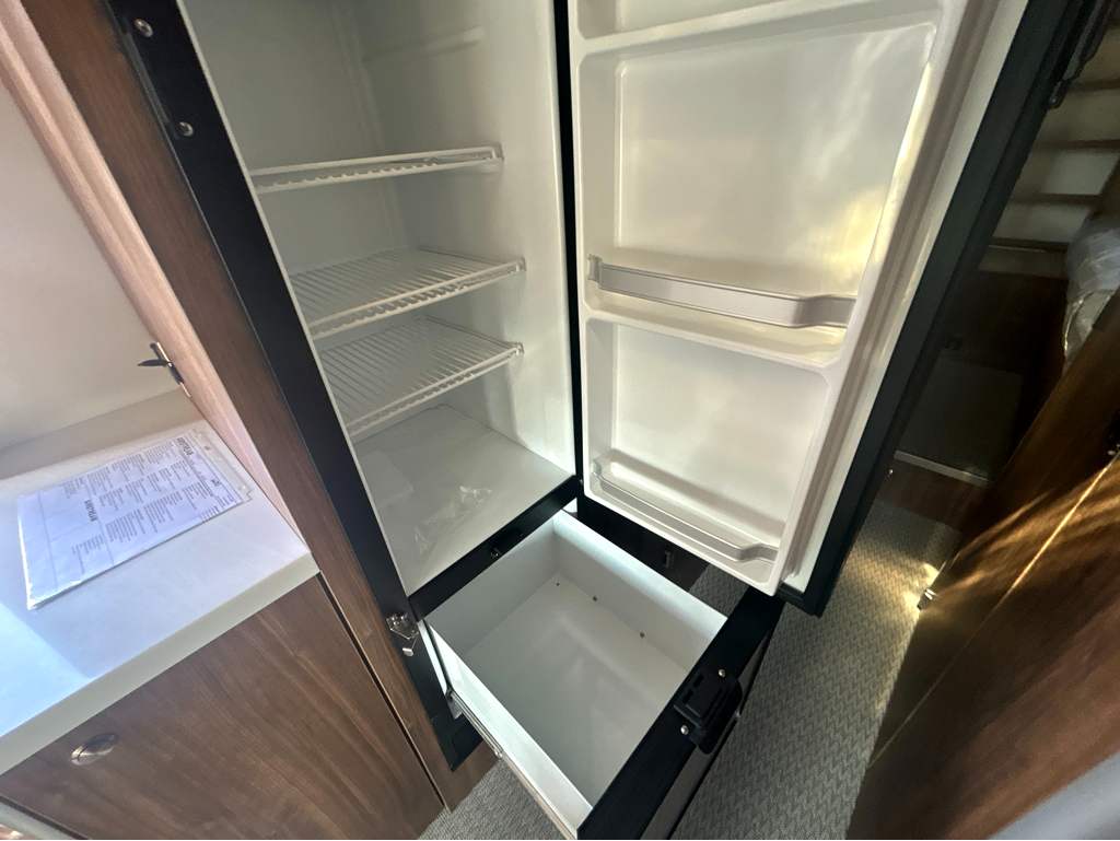 2027 AIRSTREAM ATLAS 25RT - Image 30