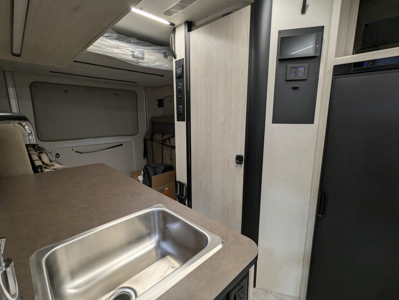 2027 Winnebago Elora 19DC - Image 10