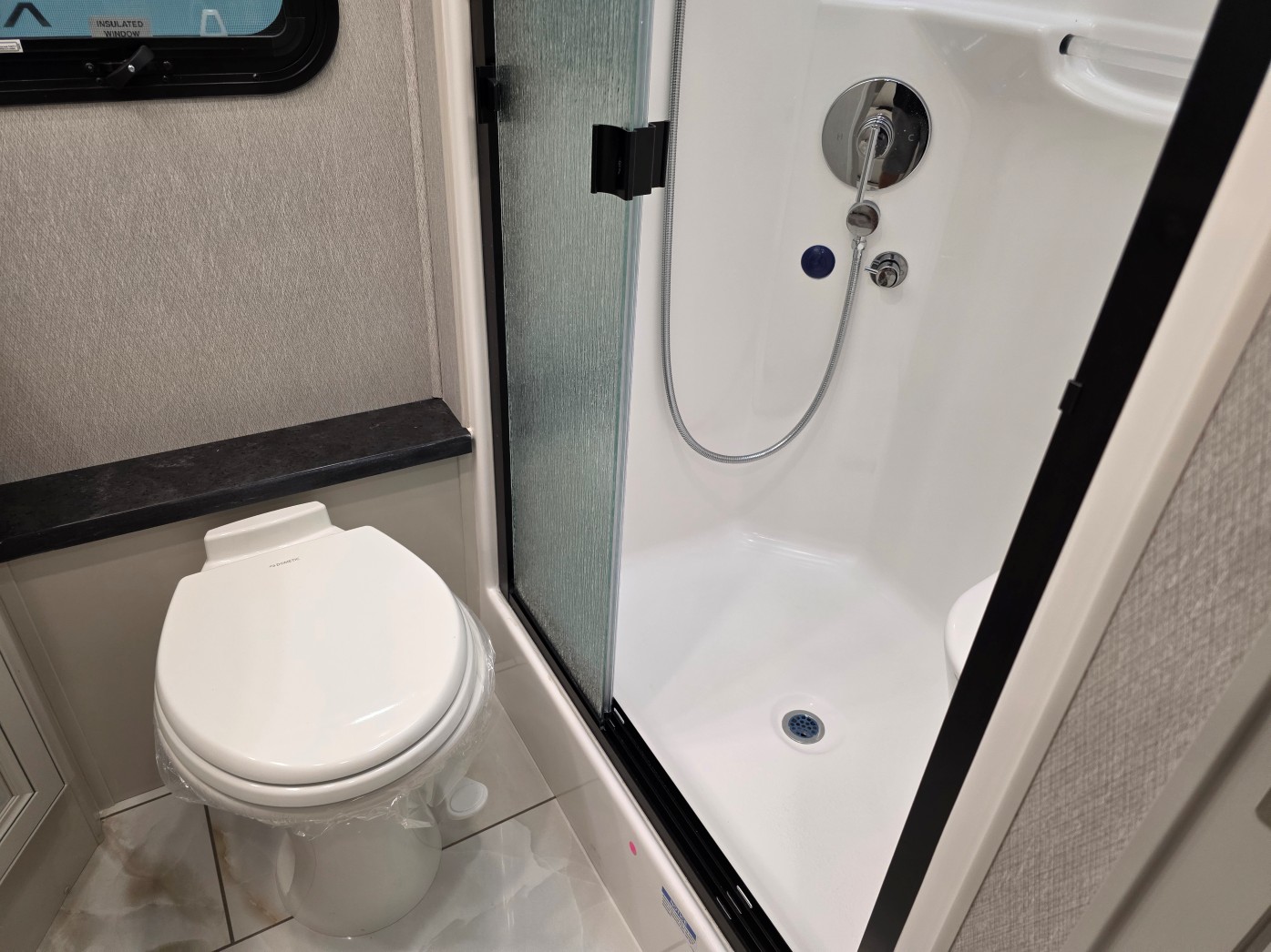 2026 Fleetwood Discovery 38N - Image 29