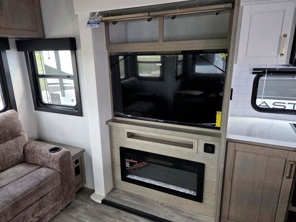 2026 JAYCO EAGLE 321RSTS - Image 13
