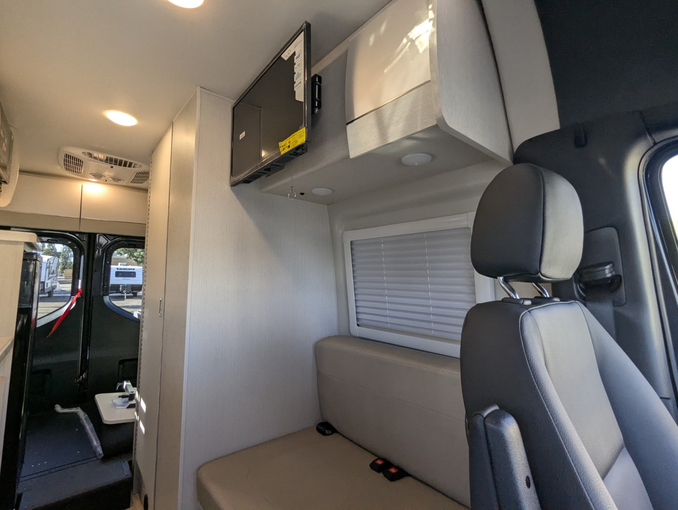 2026 Thor Motor Coach Tranquility 19M - Image 16