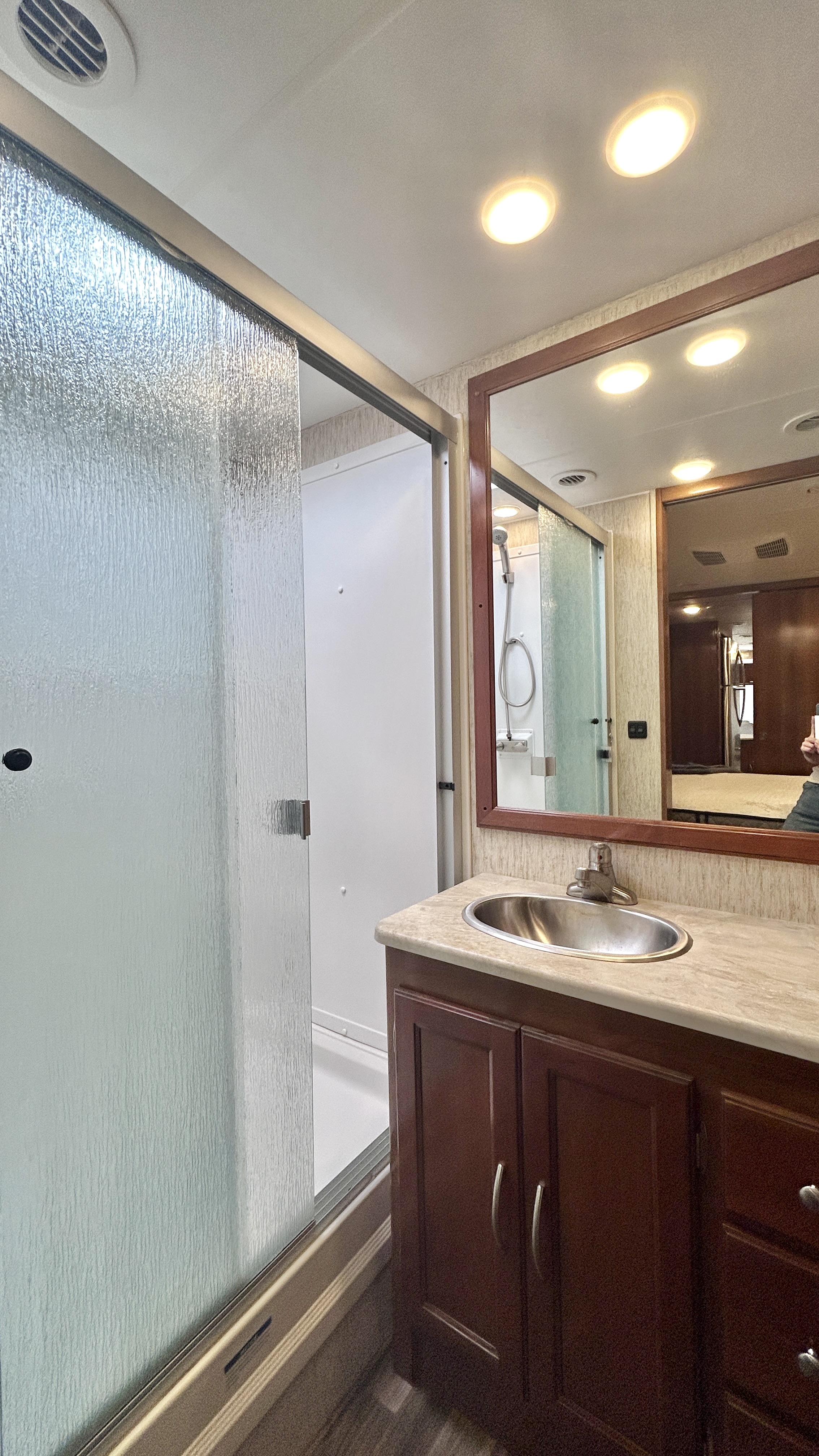 2019 Coachmen Mirada 35BH - Image 24