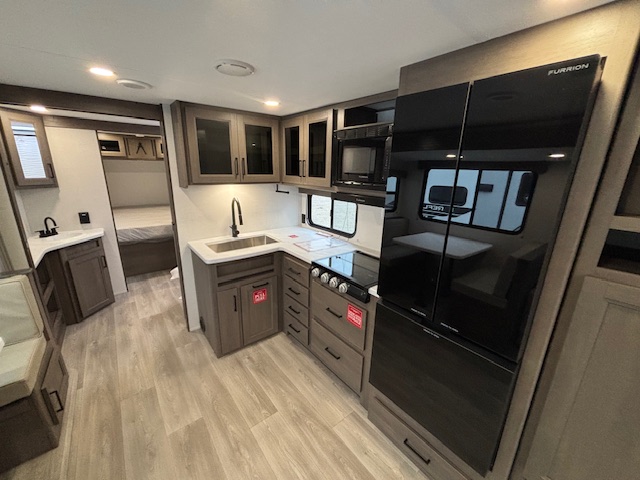 2026 Grand Design Transcend 305BHT - Image 16