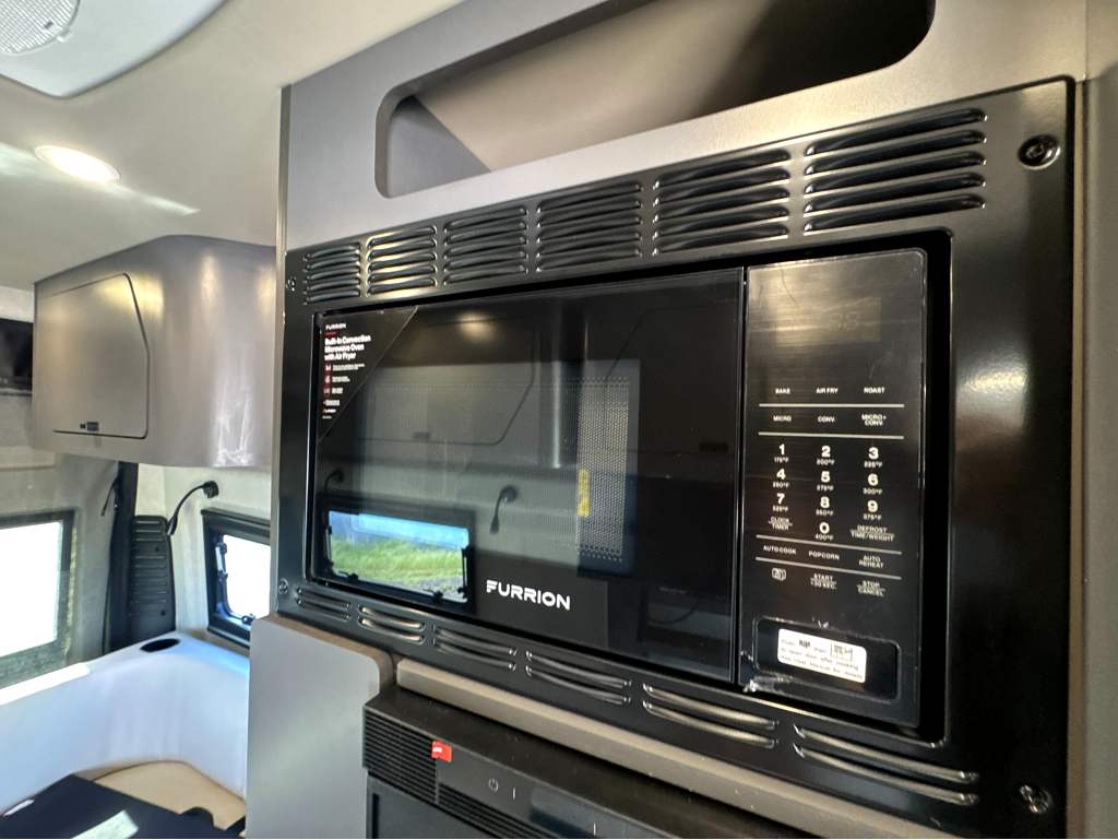 2027 GRAND DESIGN LINEAGE SERIESVP LVP2 - Image 21