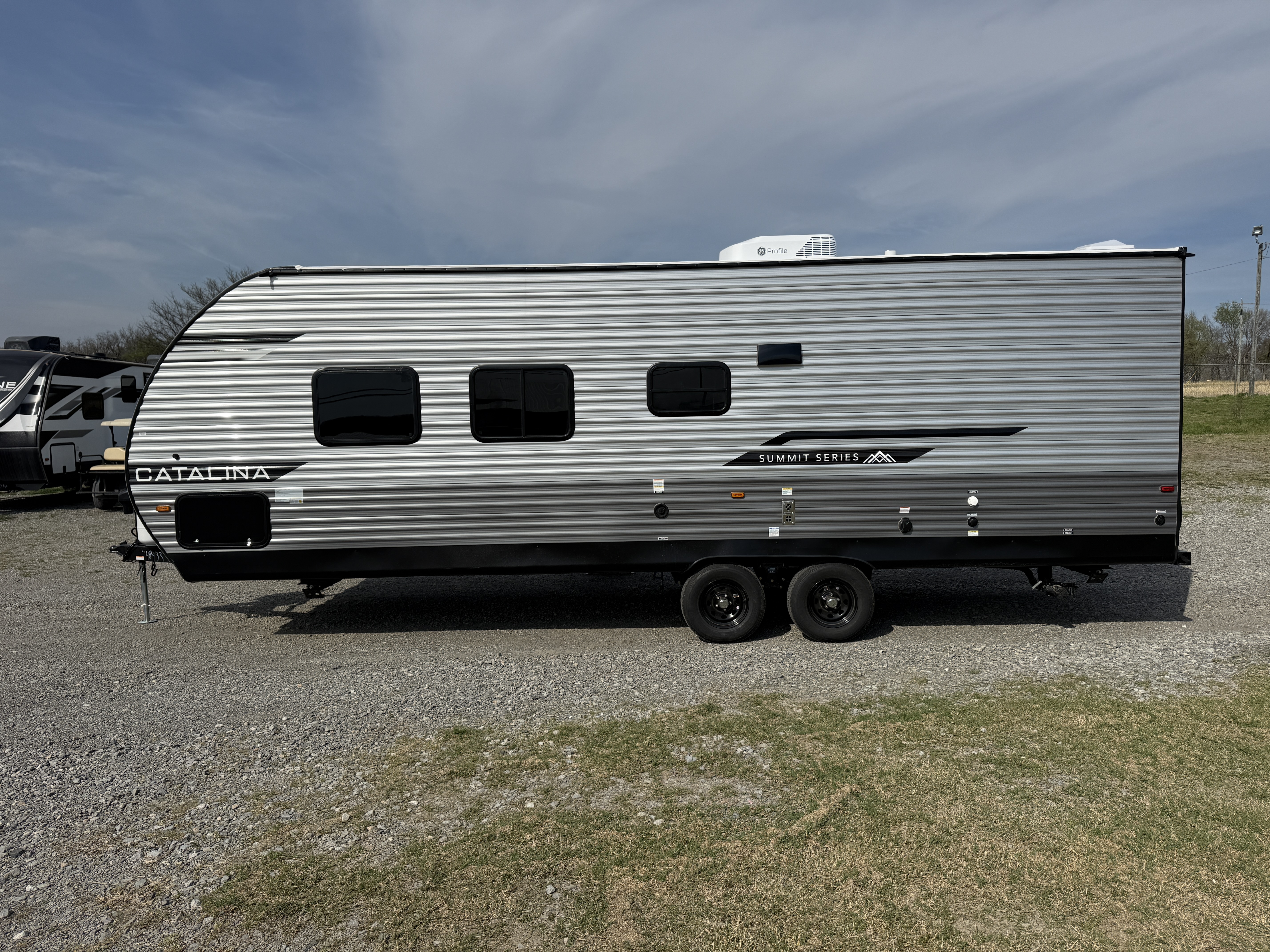 2026 Coachmen Catalina Summit Series 8 261BH - Image 4