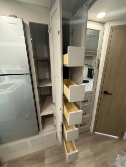 2027 JAYCO GREYHAWK XL 32U - Image 13