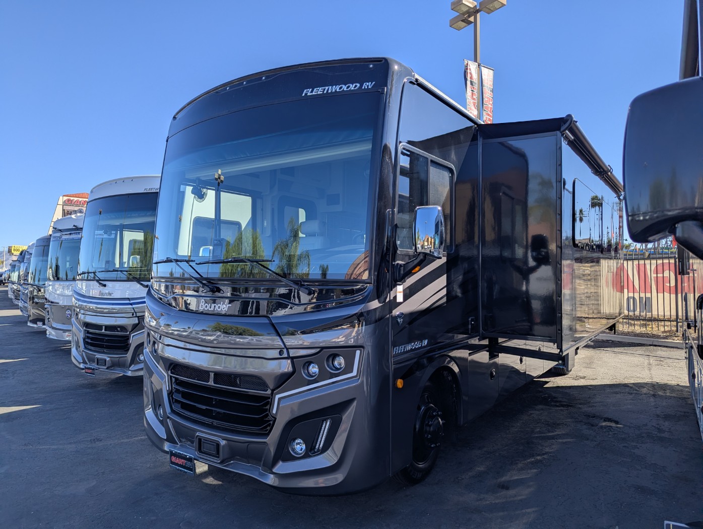 2026 Fleetwood Bounder 35K - Image 3