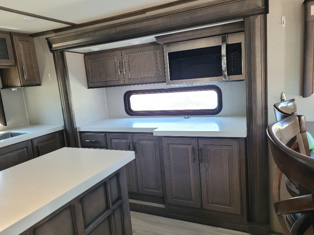 2022 Grand Design Solitude 390RK - Image 10