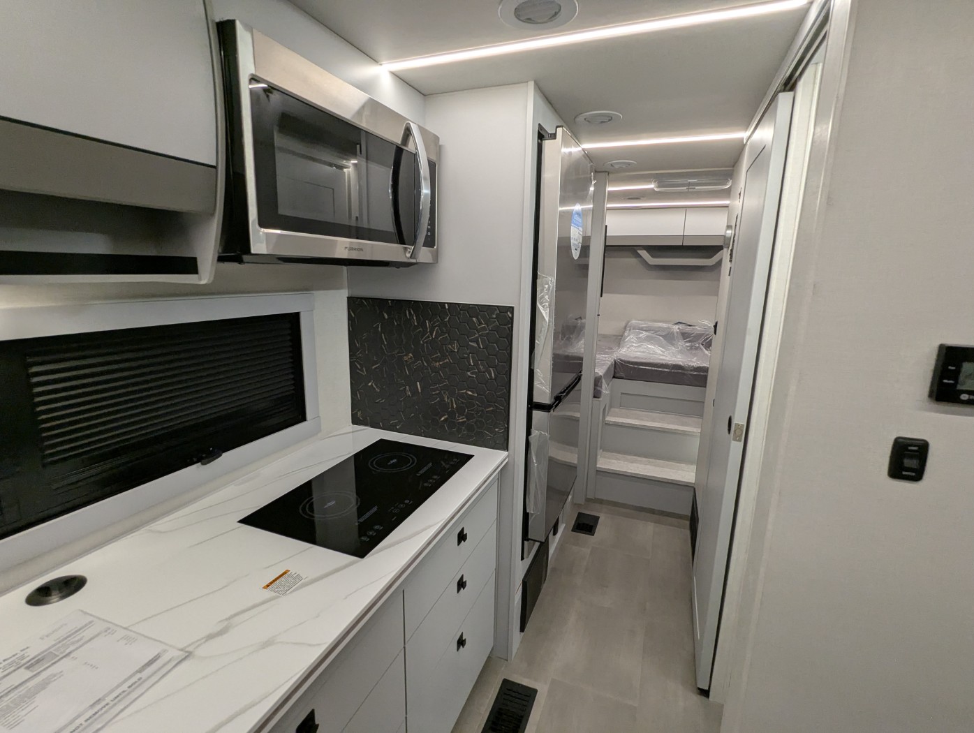 2026 Coachmen Euro 25TB - Image 15