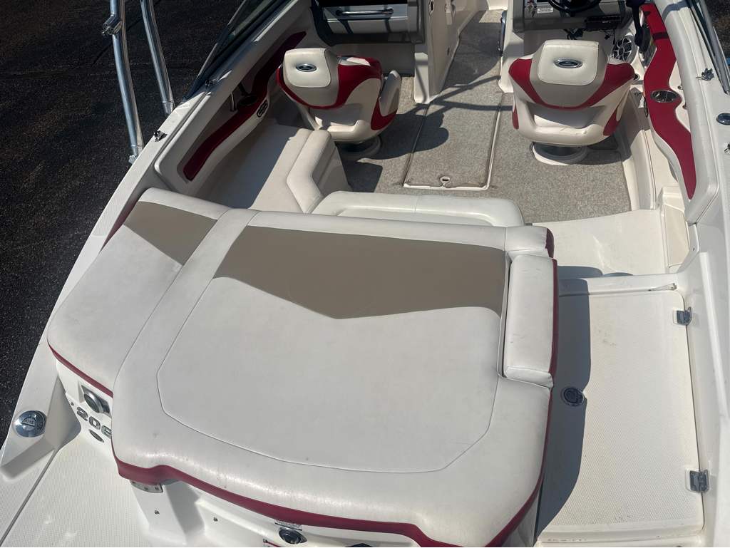 2010 Chaparral 206 SSI - Image 9