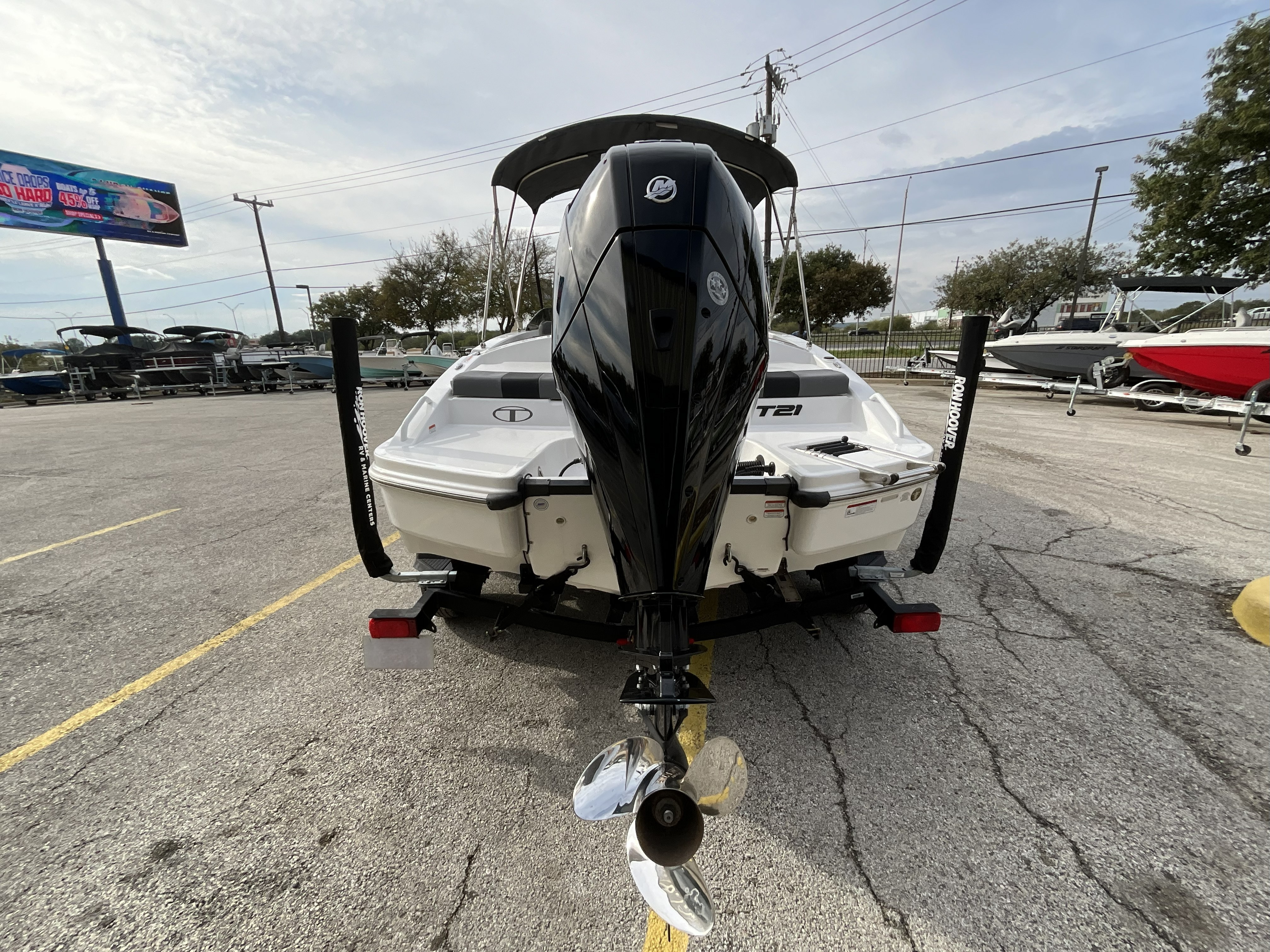 2024 TRACKER T21 - Image 5