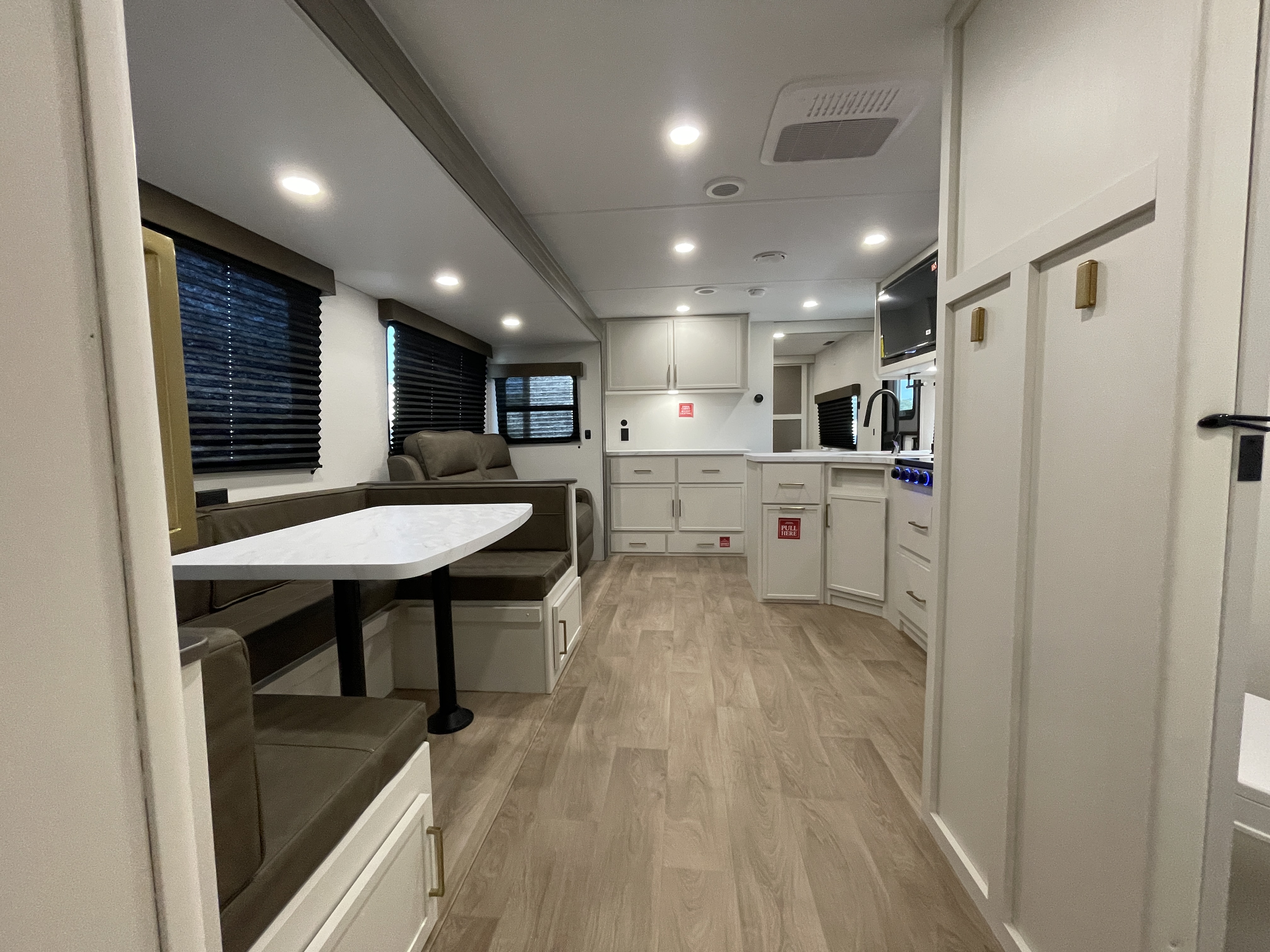2027 Grand Design Transcend 335BHT - Image 13