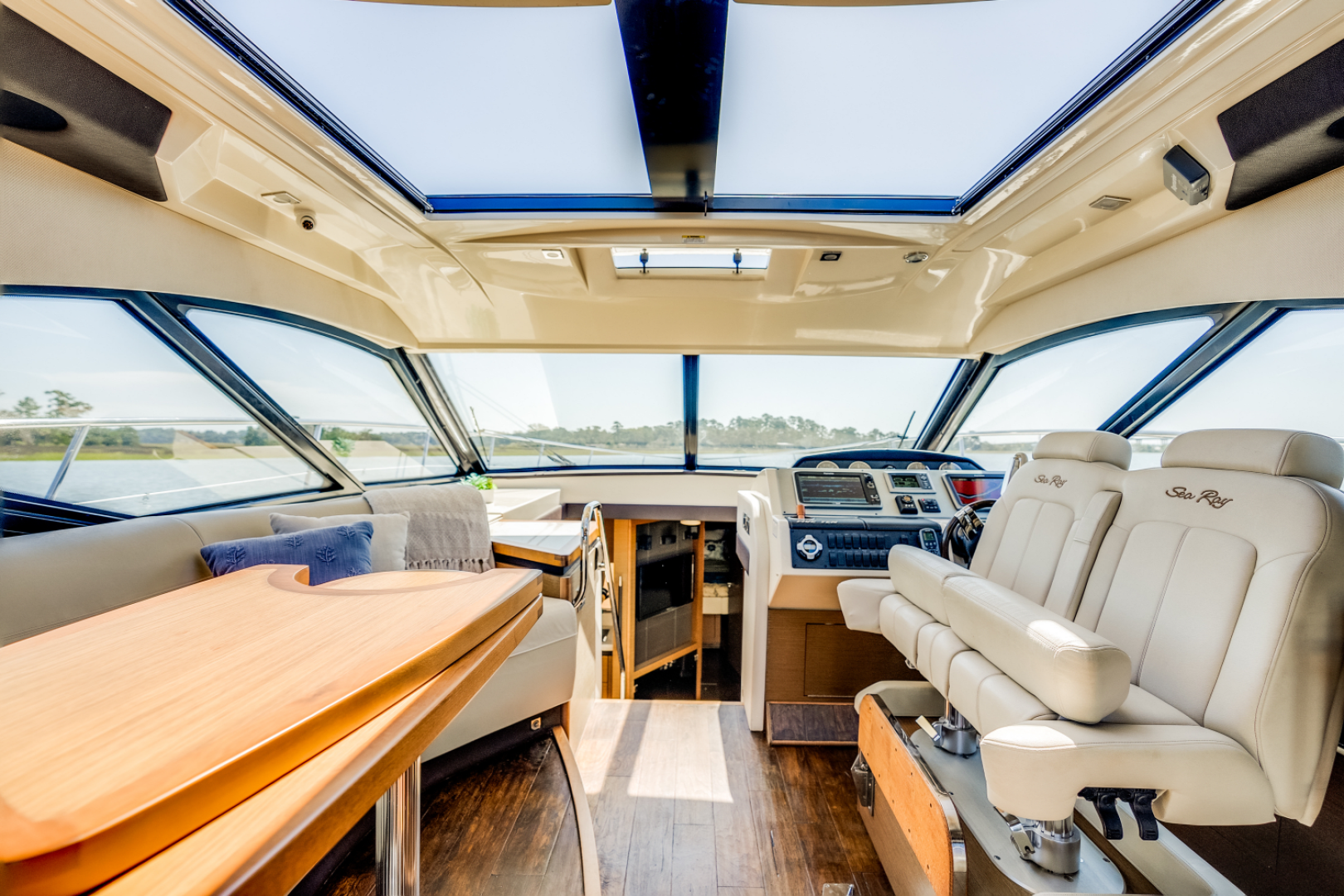 2013 Sea Ray 510 SUNDANCER - Image 70